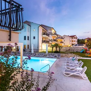cool-silo-appartement-resort.primorje-gorskikotar.com/