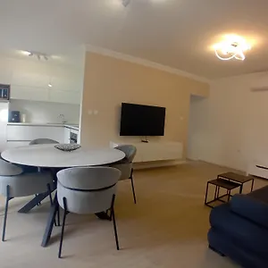 apartments-angie.hotelinzadar.com/