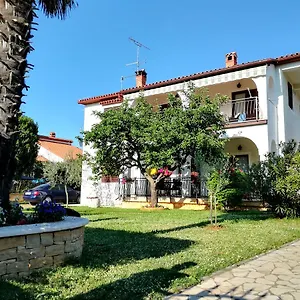 Apartment Nina